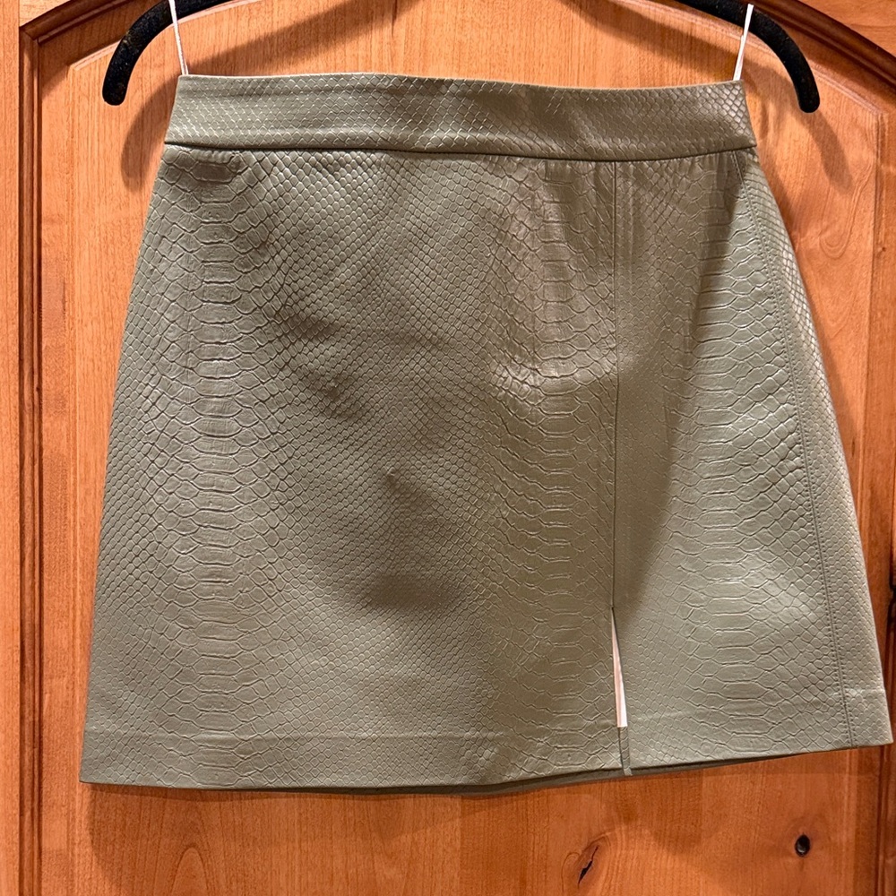 Wilfred Sage Green Textured Mini Skirt